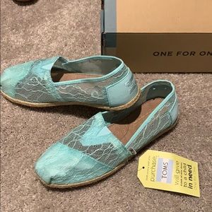 Toms shoes
